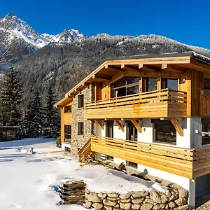 chalet-josephine-les-bois.hotels-rhonealpes.com/