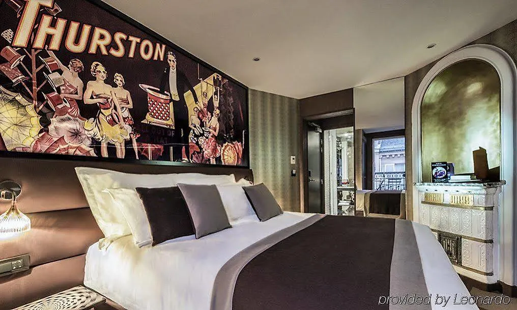 Hotel Splendor Elysees Paris