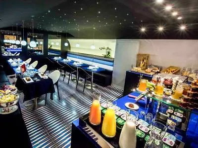 Hotel Splendor Elysees Paris France