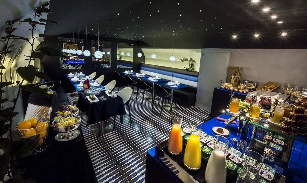 Hotel Splendor Elysees Paris France