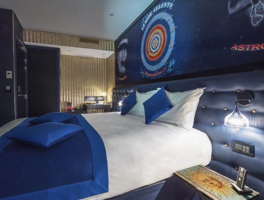 Hotel Splendor Elysees Paris